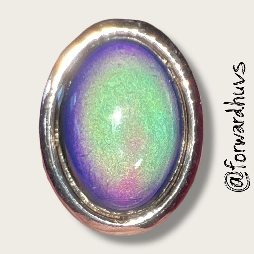 Retro Mood Ring – Oval – Size 7 Adjustable – Vivid Color Shift – Silver Tone